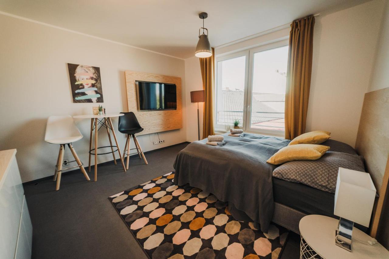 דירות פלזן Beautiful New Studio, 400M From The Square מראה חיצוני תמונה